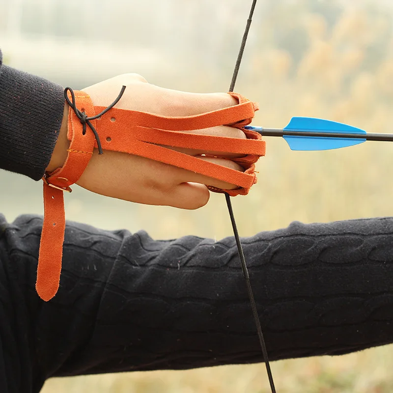 

Traditional beautiful hunting bow finger guard soft cowhide three-finger protective gear outdoor archery competition gloves