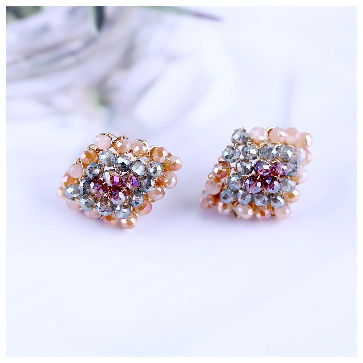 Модные серьги гвоздики с кристаллами для женщин и девочек эффектные