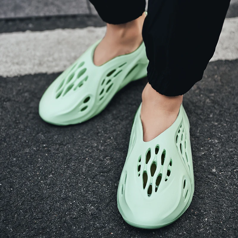 

Summer Sandals Hole Shoes Slippers Solid Color Hollow Breathable Casual Men's Sandals Couple Beach Slipper Men Casual Shoes
