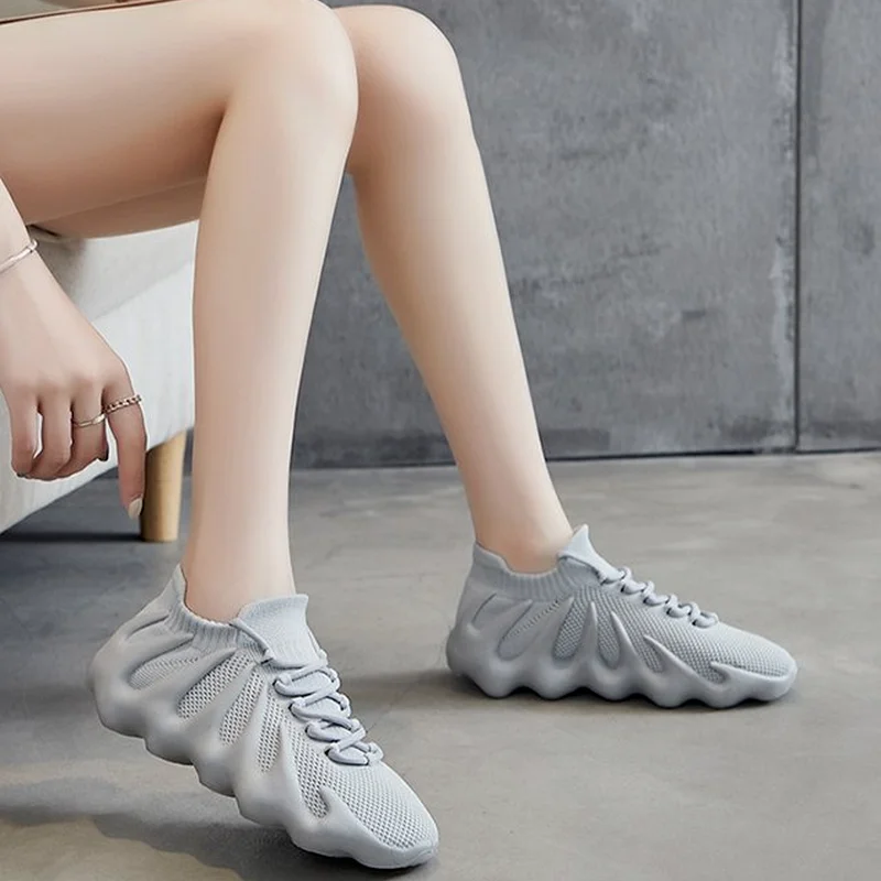 

2021fashionable and Comfortable Running Shoes Mesh Breathable Casual Outdoor Sports Shoes Women's Fitness Men's Shoes Size 39-46