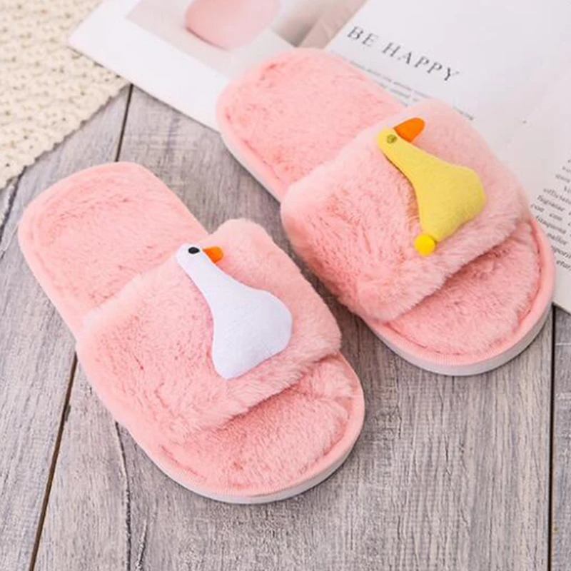 С изображением курочки и Дональдом Даком декоративные тапочки новые хлопковые