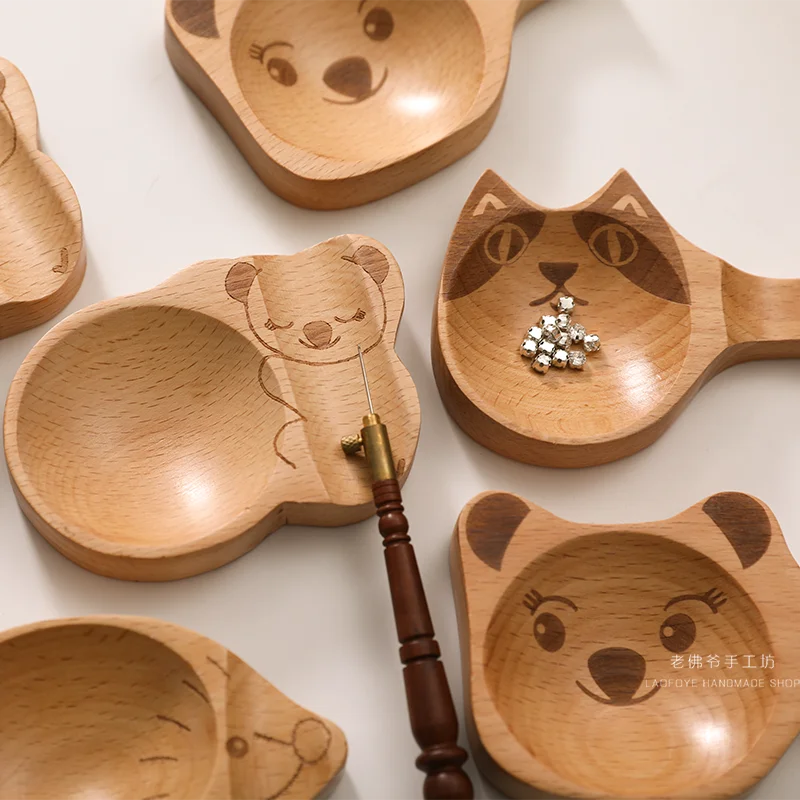 

Beech bead plate Creative cartoon Solid wood Storage tray Sequins Rice beads