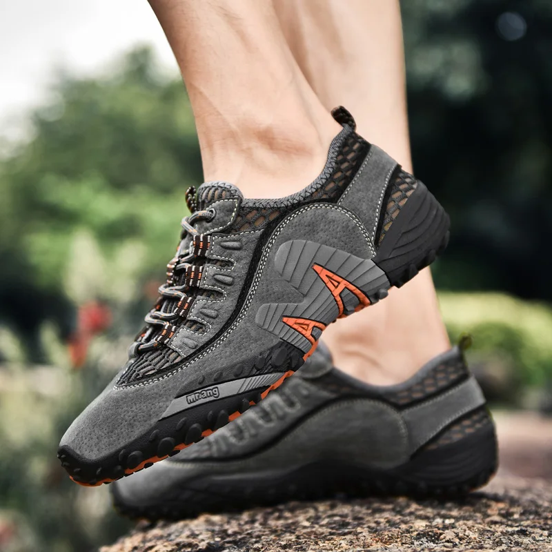

2021 Male Outdoor Hiking Trainers Breathable Mesh Summer Sports Sneakers Non-slip Wear-resistant Mens Hiking Shoes Climbing
