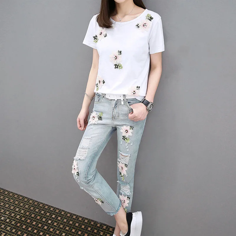 Футболка и джинсы для женщин повседневный костюм из двух предметов футболка с