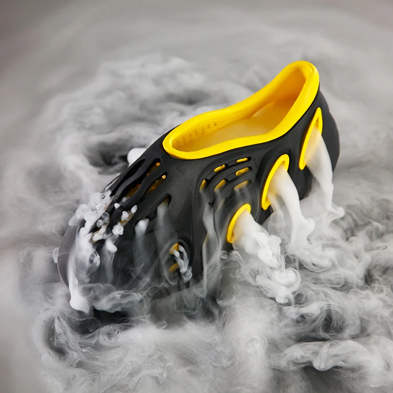 

2021 new casual breathable two-tone hole shoes