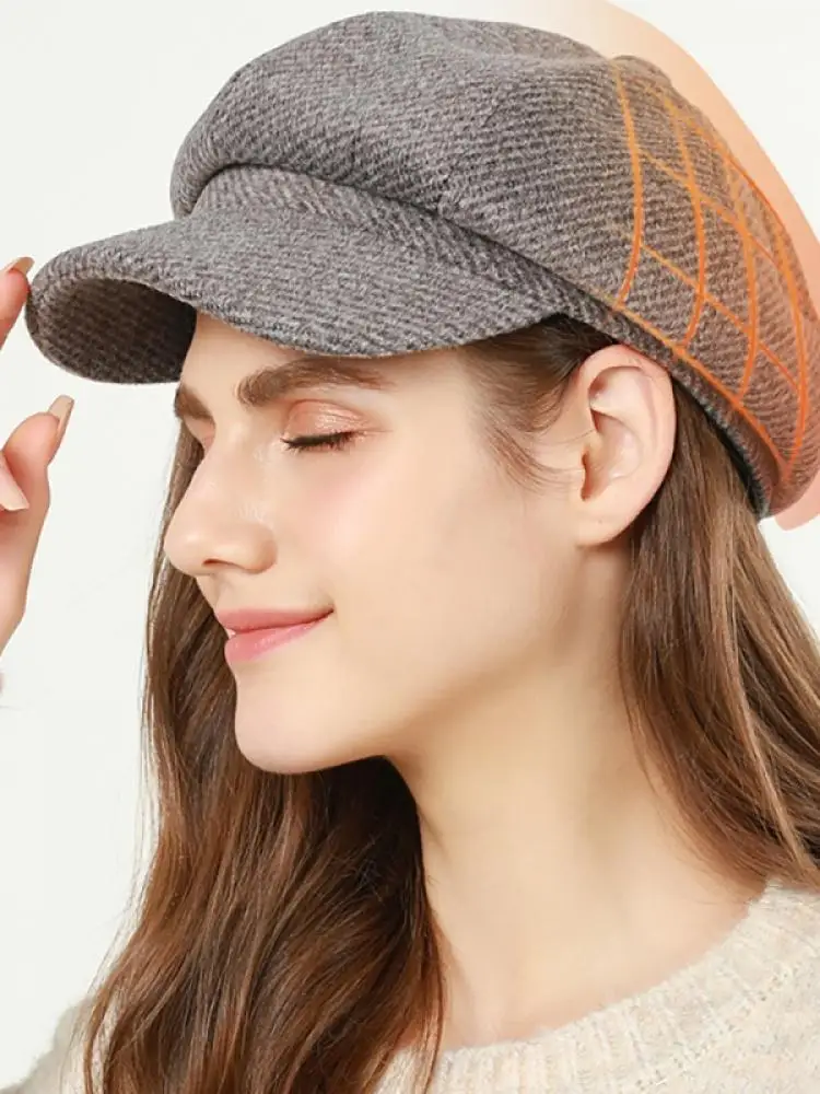 

Autumn And Winter Fashion British Octagonal Hat V Face Is Thin, Skin-Friendly, Windproof And Warm Beret