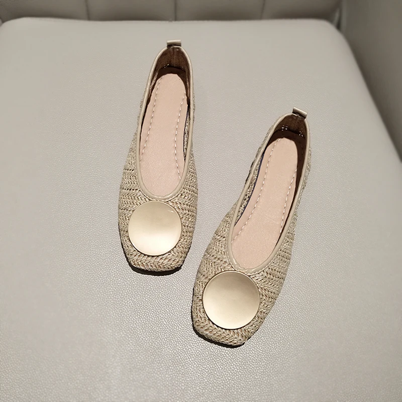 

Spring and Summer Flat Bottom Square Head Shallow Mouth Retro Pastoral Wind Round Buckle Grandma Shoe Ladle Shoe Shoes Women