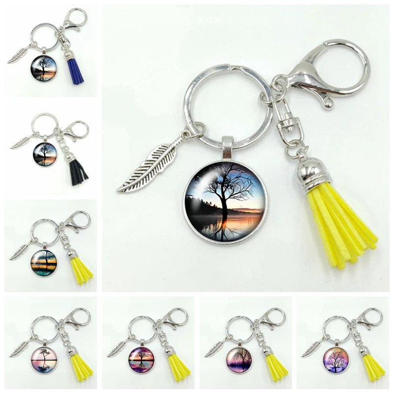 

2020 New Retro Style Landscape and Tree Series Pattern Glass Cabochon Alloy Tassel Keychain Fashion Jewelry Gift