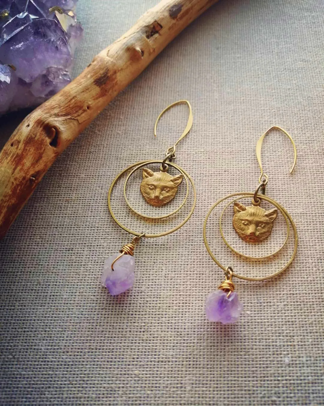 

Cat with Amethyst Drop, Simple Raw Amethyst Earrings, Light Amethyst Earrings
