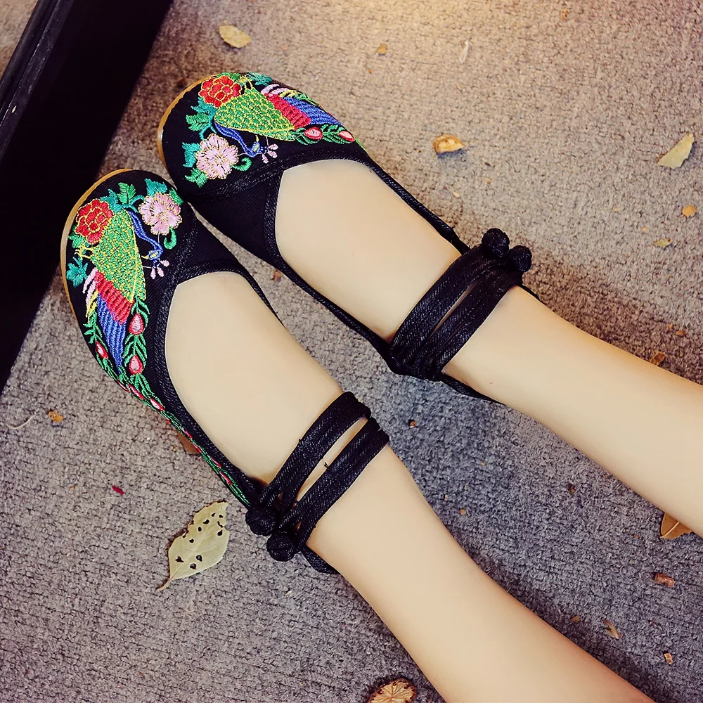 Женские ботинки ручной работы Veowalk Винтажные на плоской подошве с вышивкой