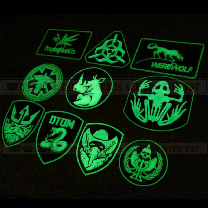 

Luminous Velcro Sniper PVC Army Patches Soft Silicone Armband Glow at Night Aiming Position Hook&Loop Military Stickers DIY