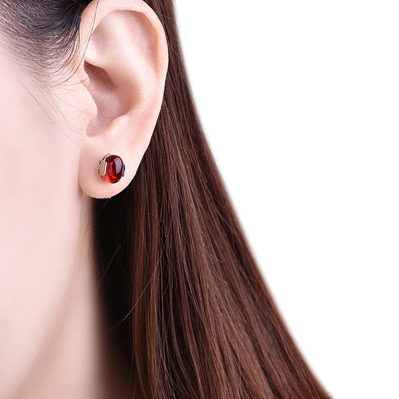

Retro Earrings 925 Silver Jewelry with Oval Red Zircon Gemstone Stud Earring Ornament for Women Wedding Engagement Drop Shipping