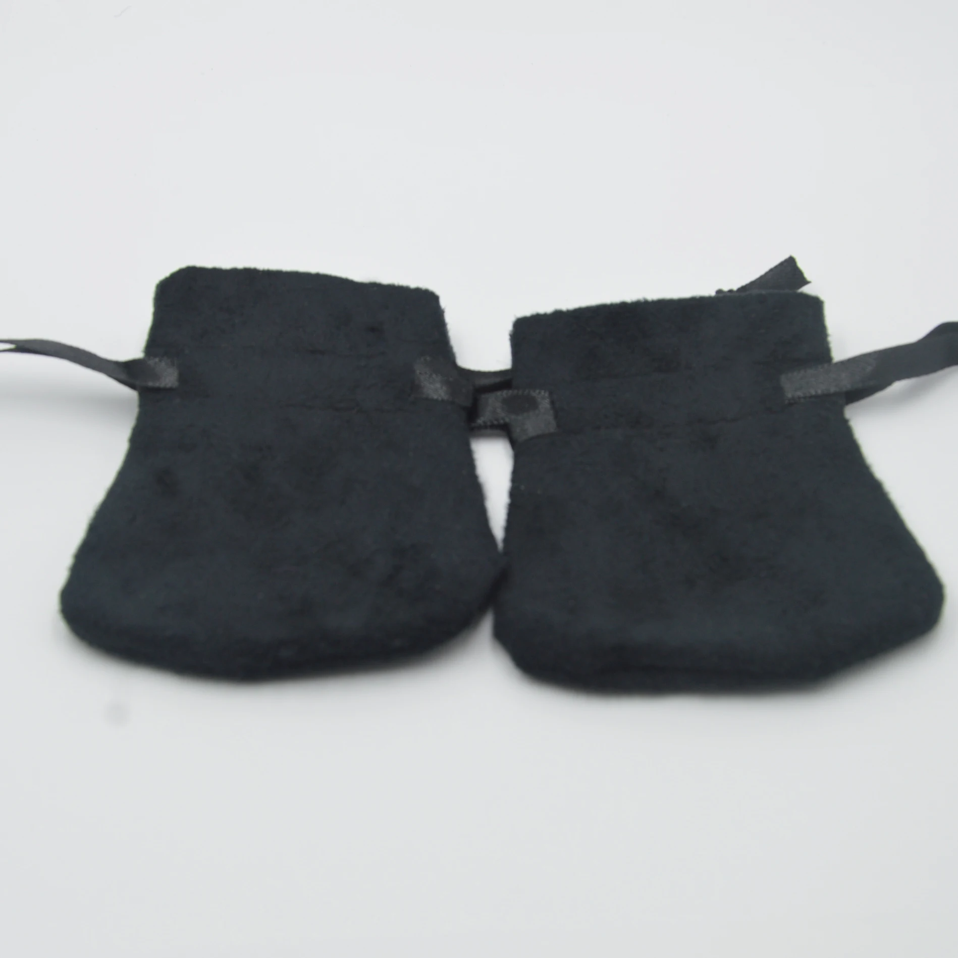 Оптовая продажа 100 шт./лот черная фланелевая сумка для очаровательных колец