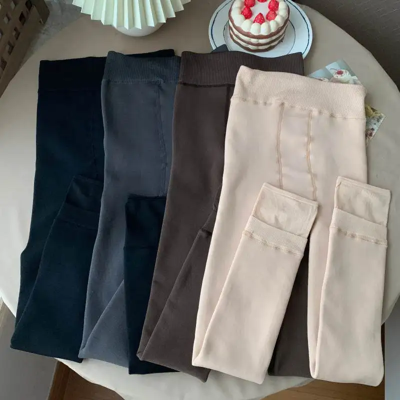 Зимние теплые леггинсы женские бархатные облегающие с высокой талией утепленные