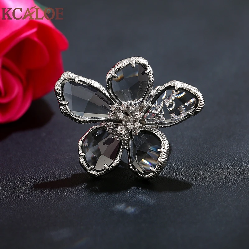 Кольцо с кристаллом KCALOE синее прозрачное большим цветком посеребренное