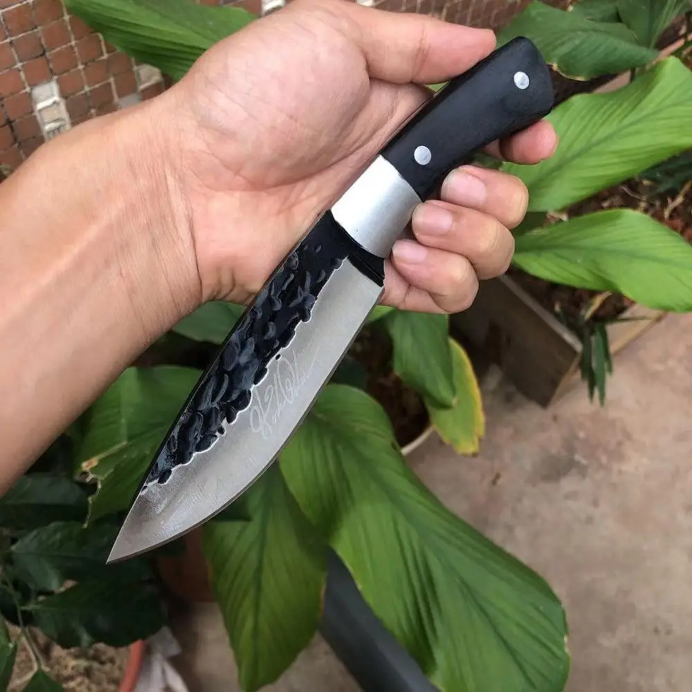 Прямой кованый нож ручной работы из дамасской стали с узором охотничий для