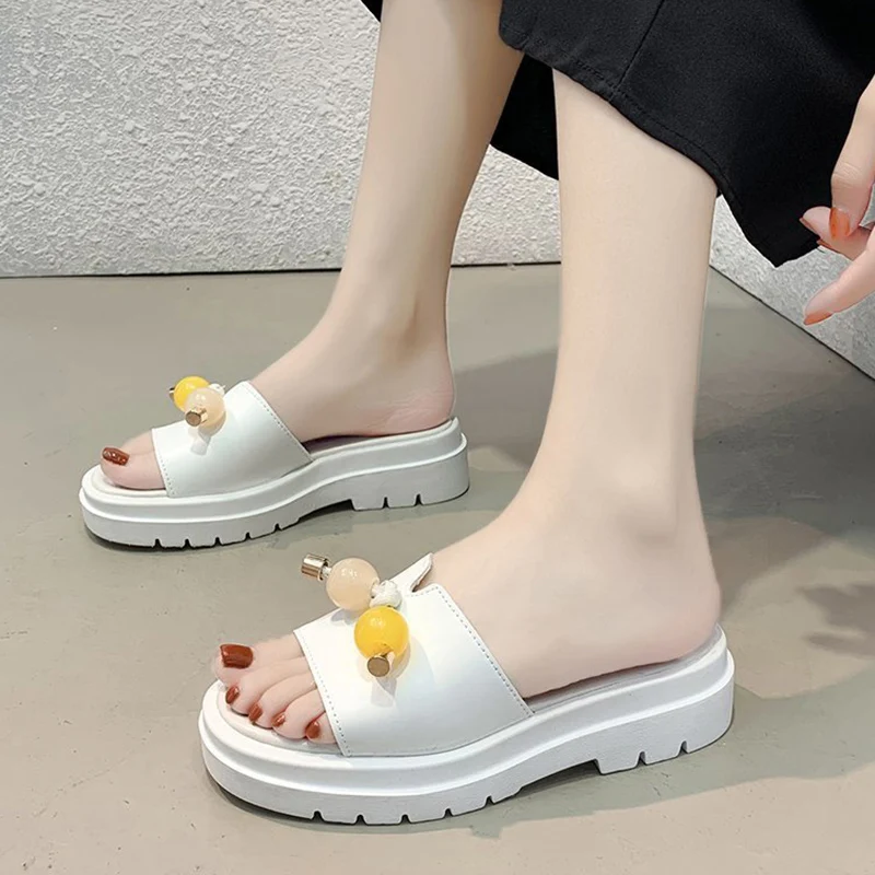 

Flat Shoes Female Lady String Bead Slippers Casual Slipers Women Slides Platform Girl Luxury 2021 Soft Leisure Rubber Basic PU