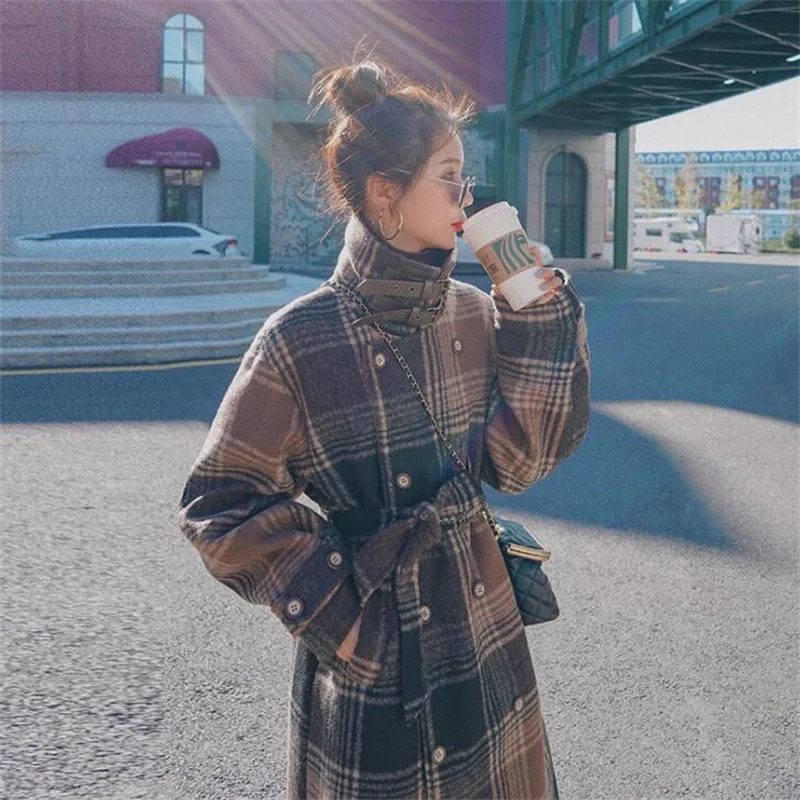 

Coffee color plaid woolen coat women's mid-length autumn and winter new British style retro thick clothes стеганые пальто
