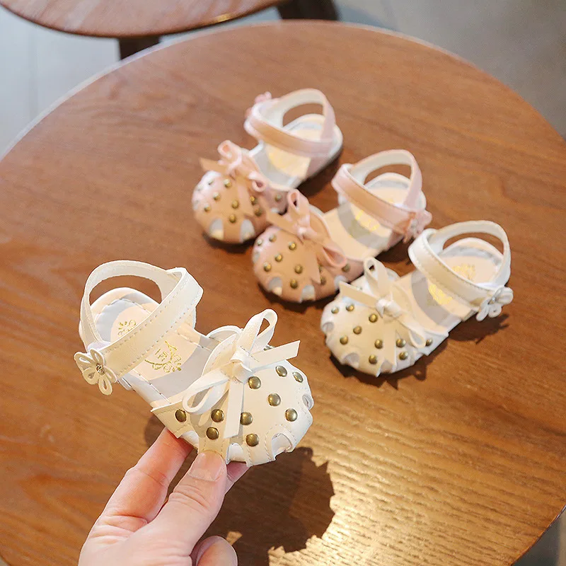 

Roman Style Soft Leather Baby Sandals Toddlers Summer Little Shoes Girls Rivets Sandals Newborns Non-slip First Walkers E03052