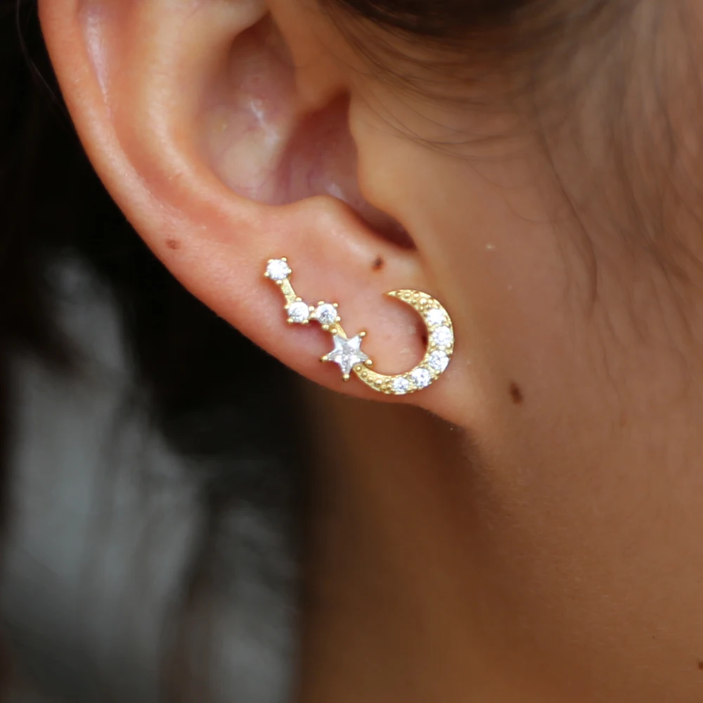 

Женские серьги-гвоздики из серебра 2022 пробы, с кристаллами