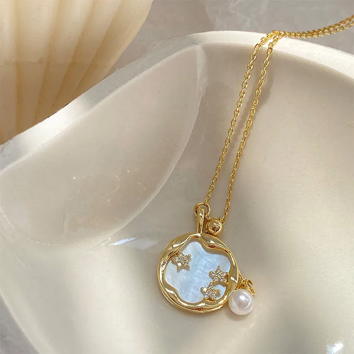 

Korean Pearl Shell Round Plate Titanium Steel Necklace Lady Ins Cool Quality Choker Collarbone Chain Sen Tie Pendant