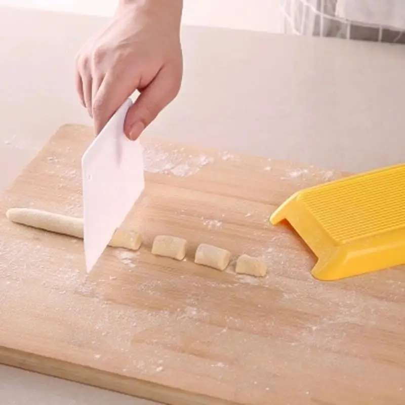 Plastic Pasta Macaroni Board Spaghetti Gnocchi Maker Rolling Pin Baby Food Supplement Molds Kitchen Tool |