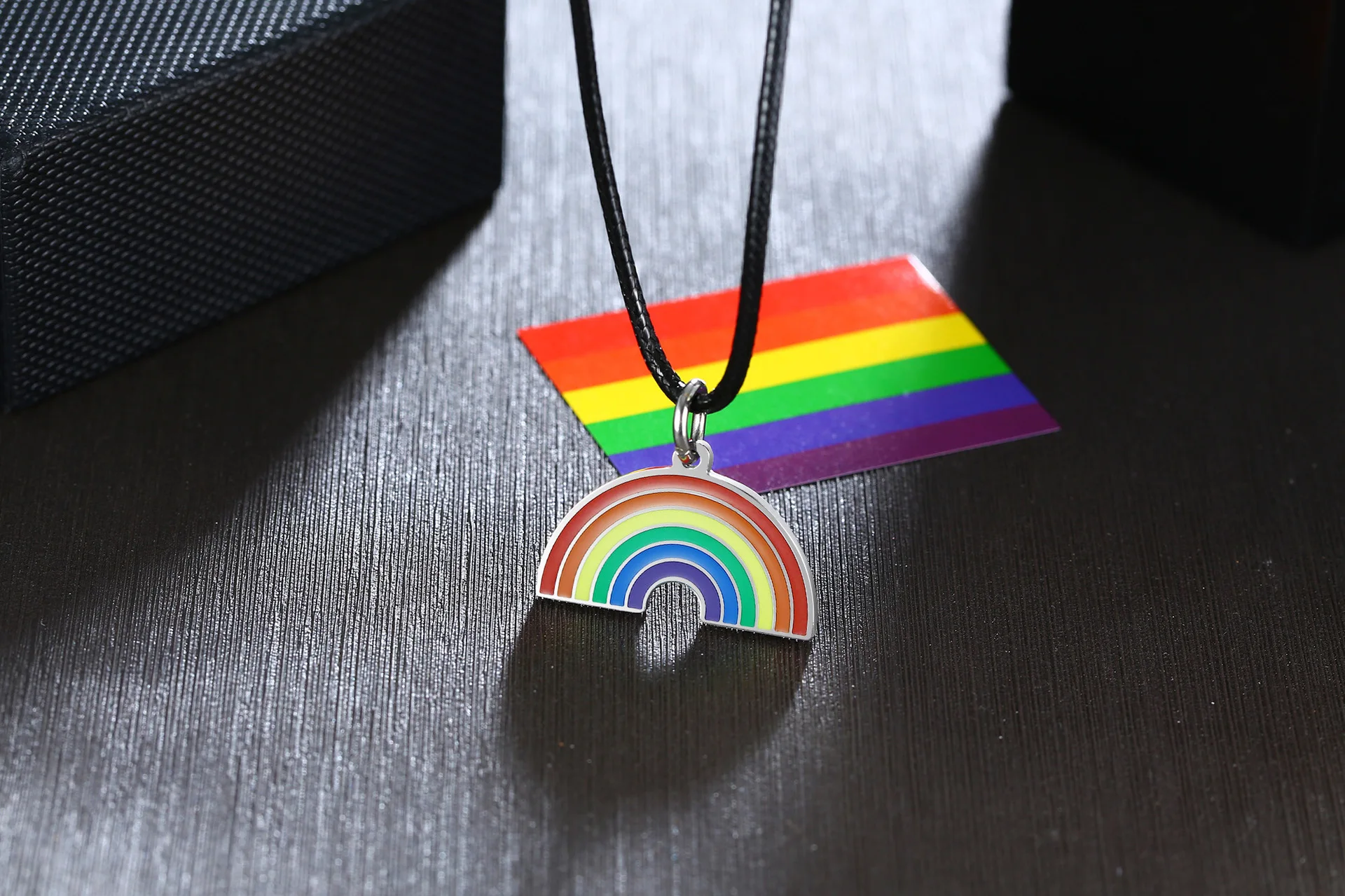 

QWC GCN30 titanium steel Rainbow sugar hip hop necklace hot sell popular single man heart and square shape lover gift