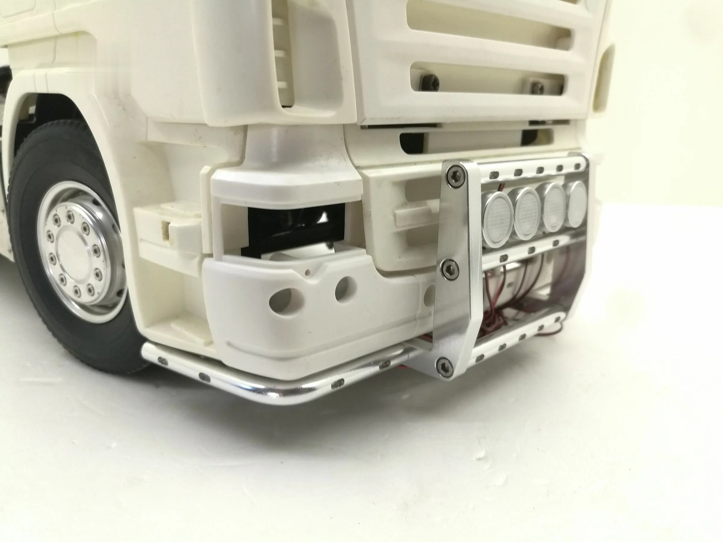 Led Metal alloy Front bumper light PCB welding lamp For 1/14 Tamiya RC Truck scania series Drag head car R620 56323 R730 3.2v enlarge
