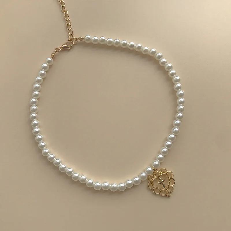 

Fashion Cross Love Heart Chokers 2021 Retro Bead Pearl Necklace for Women Weddings Romantic Statement Necklaces Female Jewelry