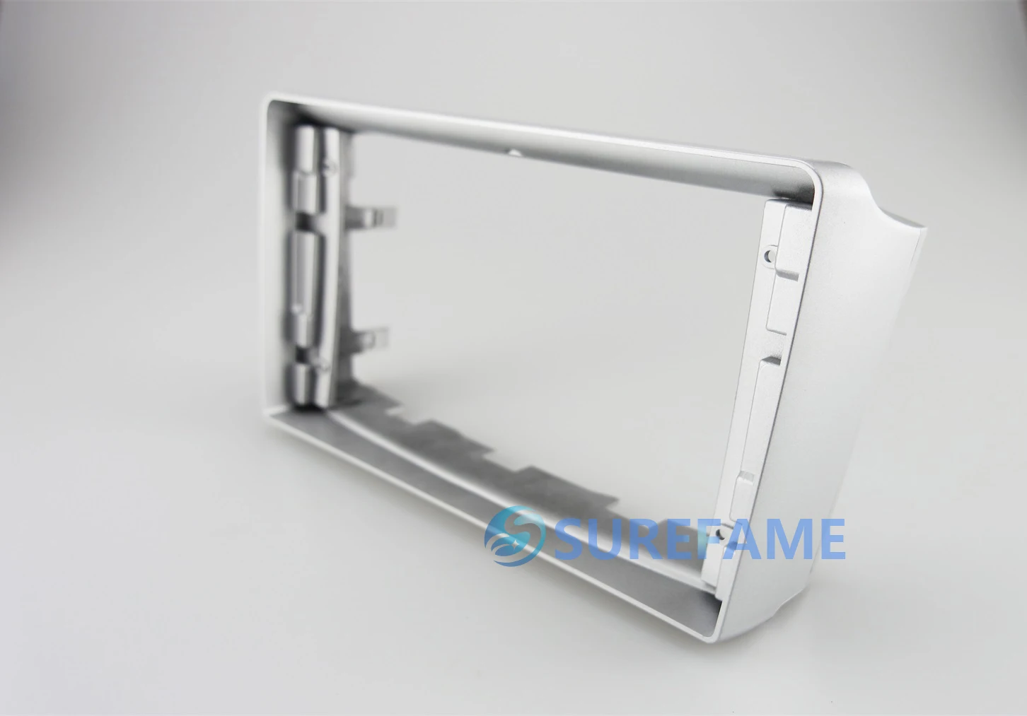 Панель радиоприемника автомобильная 9 дюймов для Toyota Avensis 2002-2008 (Серебристая) -