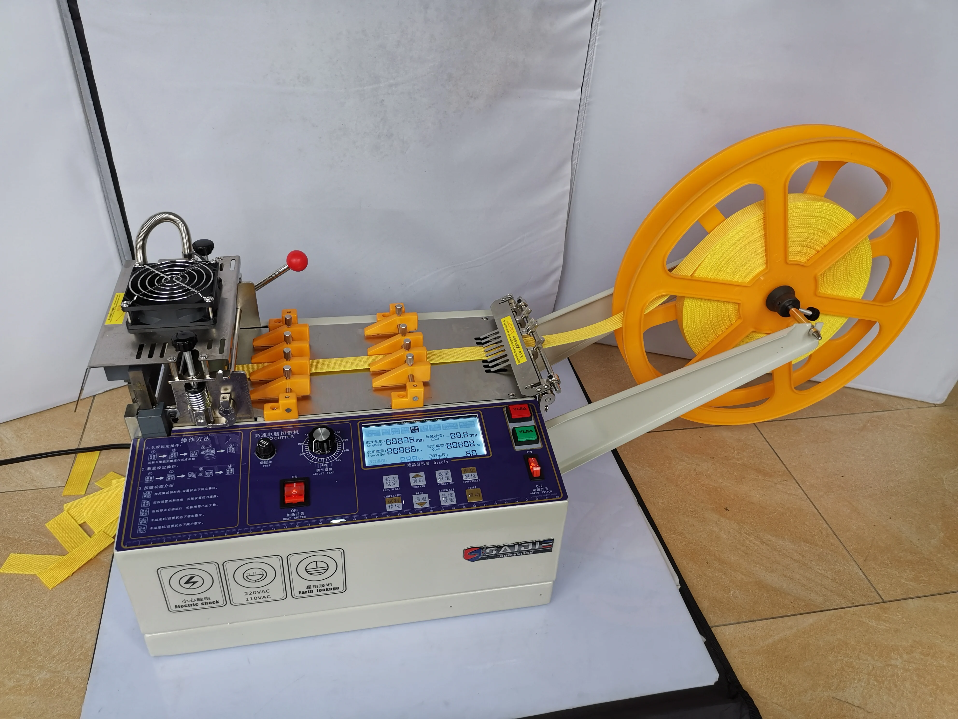 Máquina de Corte Quente e Fria da Correia de Pano do Computador Automático da Correia Elástica da Máquina do Webbing do Zíper da Fita Corte Adesiva Mágica 140h