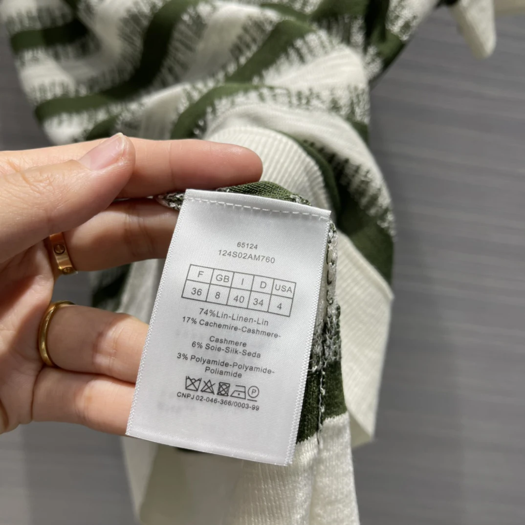 

Streetwear Striped Tops for Women Summer 2021 New O-neck Short Sleeve Tshirt High-end Gradient Striped Blended Knitted Tops Lady