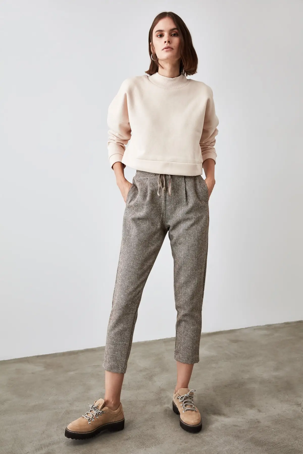

Trendyol Lacing Detailed Pants TWOAW21PL0330