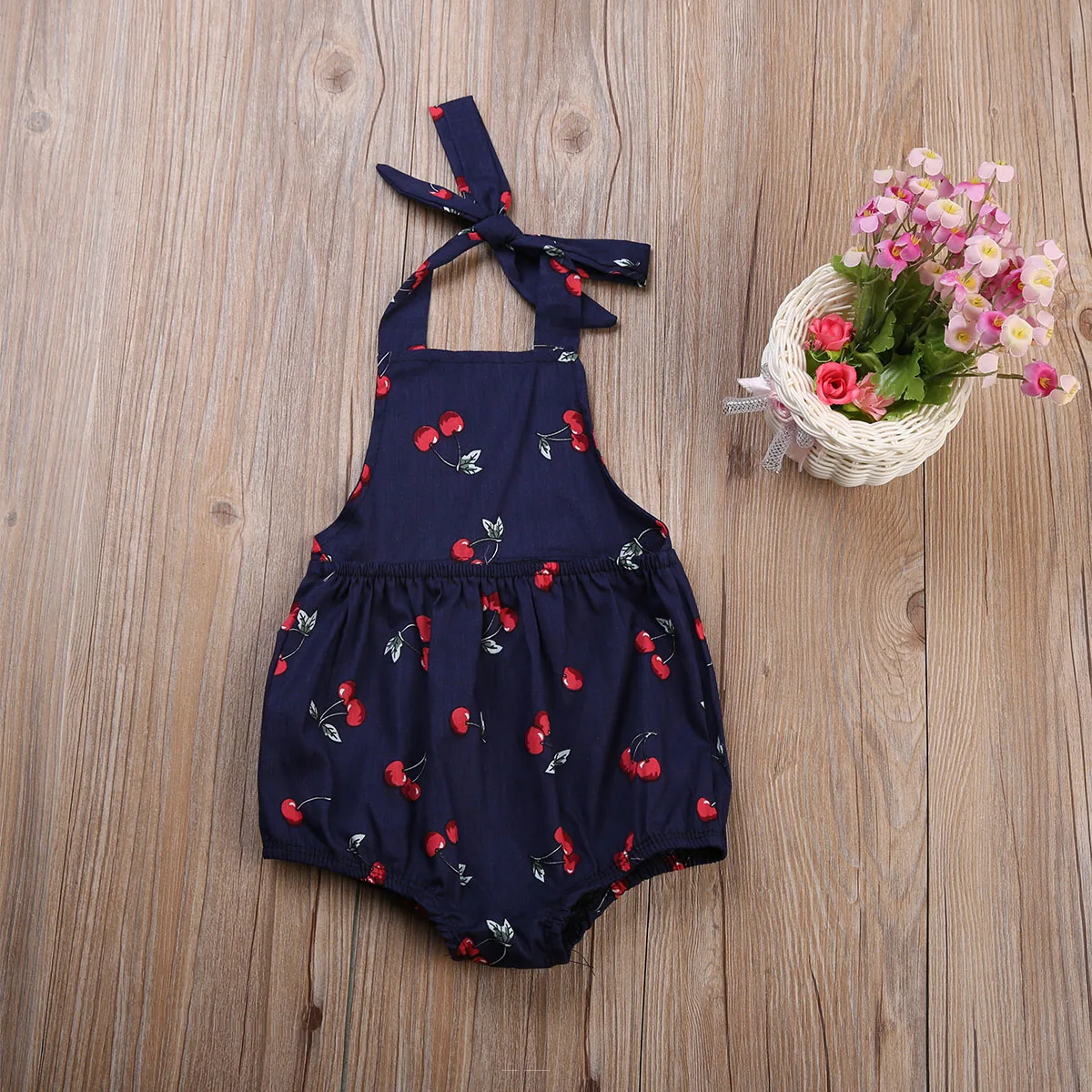 Одежда для маленьких девочек боди с лямкой на шее Летний комбинезон