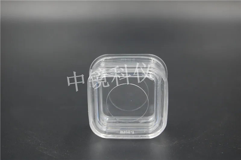 

High elastic membrane sample access box