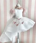 Белые платья с высоким и низким цветочным рисунком для девочек с рукавами-крылышками и перьями, платья со шлейфом для торжества, дня рождения, на заказ