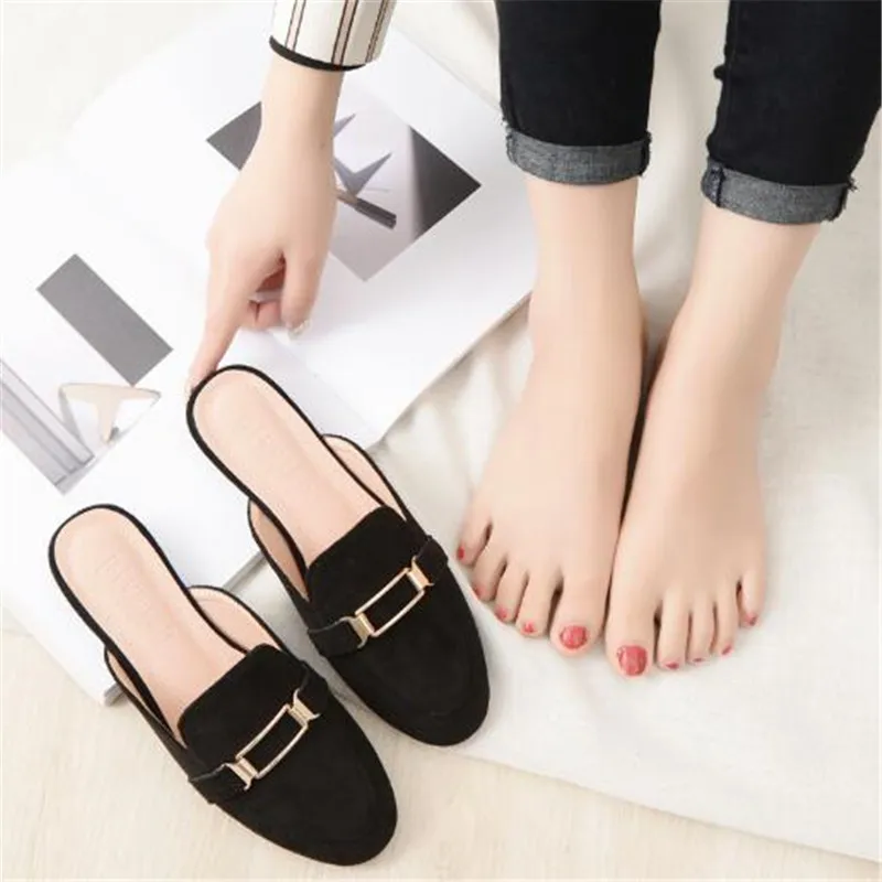 Женские шлепанцы без задника однотонные сандалии на плоской подошве с закрытым