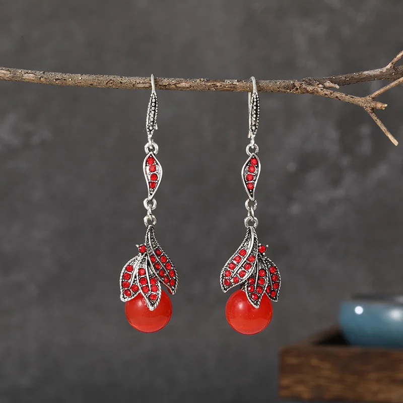 Винтажные серьги в виде кошачий глаз с инкрустированными бриллиантами и