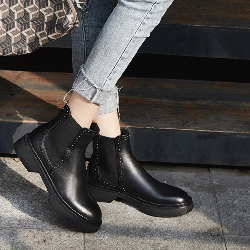 

2020 new women's top layer cowhide rubber super soft rubber sole Chelsea boots winter boots