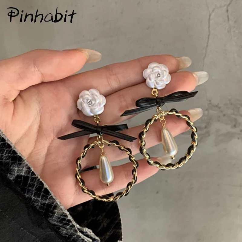 

Camellia Weave Circle Earrings White Black Golden Drop Earrings Piercing Women Fashion Cute Ear Jewelry For Girl Friend Gift