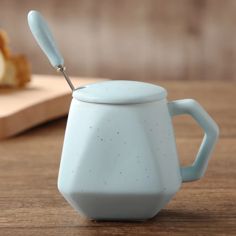 

Kitchen,Dining & Bar