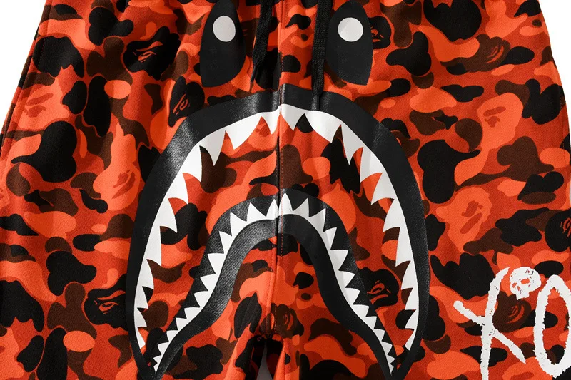 

2021 Japanese tide brand streetwear shark head pants men and women the same style guard pants Camouflage trousers