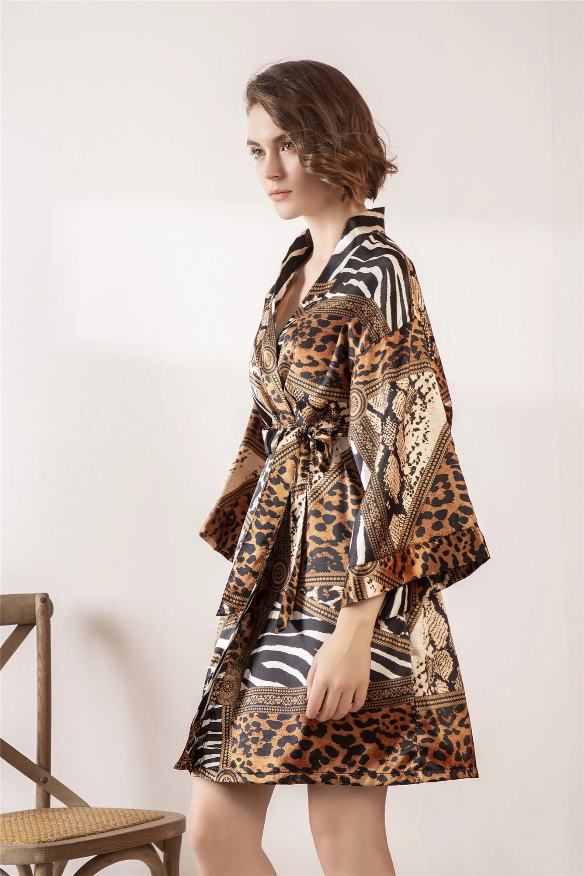 Женское кимоно с леопардовым принтом халат атласный шелк Ночная одежда пижамы