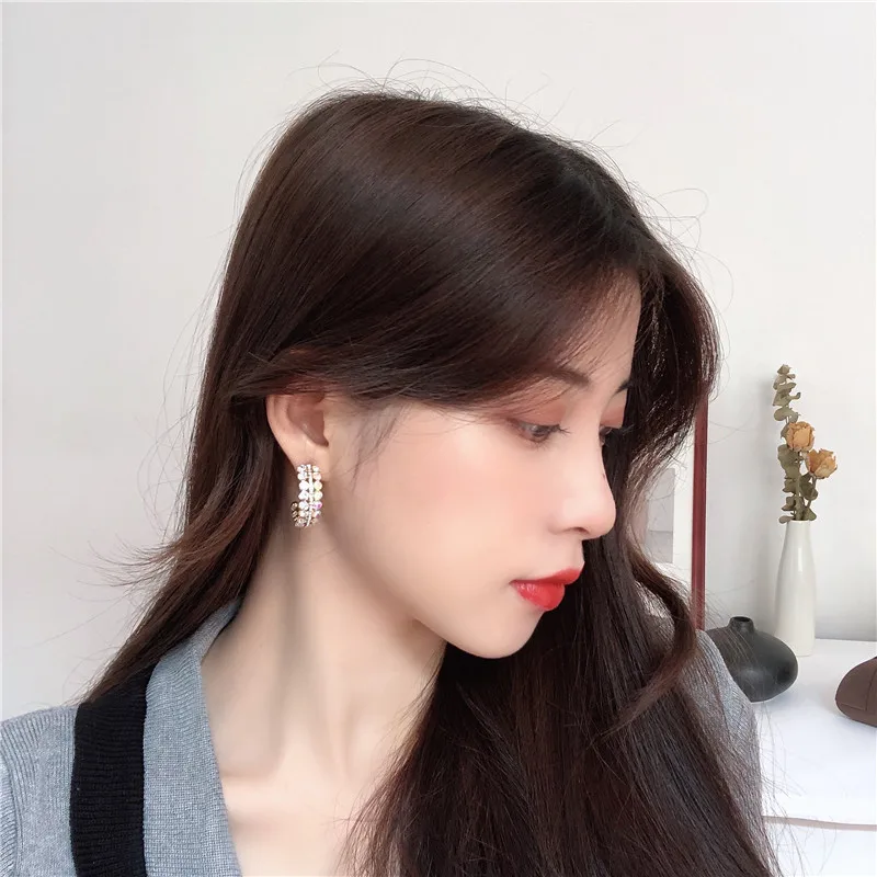 

YANGLIUJIA Senior South Korean Feeling C Shape Crystal In 2020, The New Super Female Fashion Earring Jewelry Gift Accessories