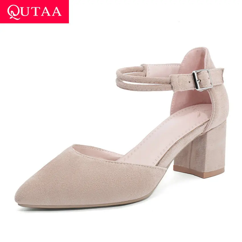 Женские босоножки с пряжкой и острым носком QUTAA черные повседневные туфли из