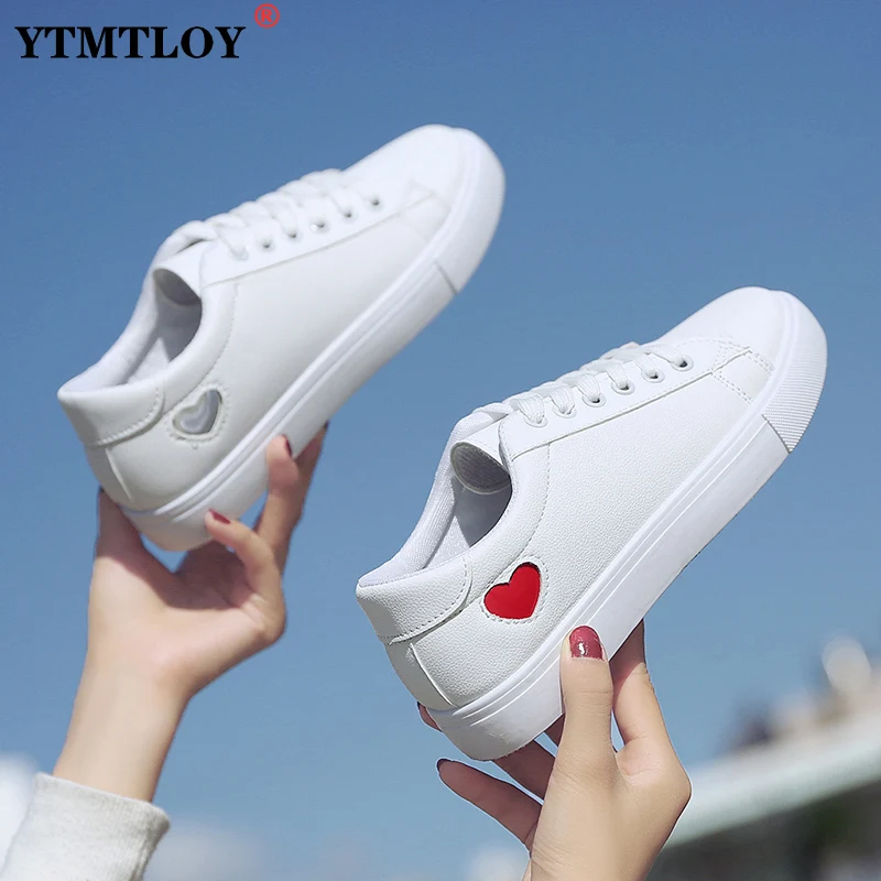 

Autumn Woman Fashion New PU Leather Ladies Breathable Cute Heart Flats Casual Sneakers Off White Shoes Zapatillas Mujer