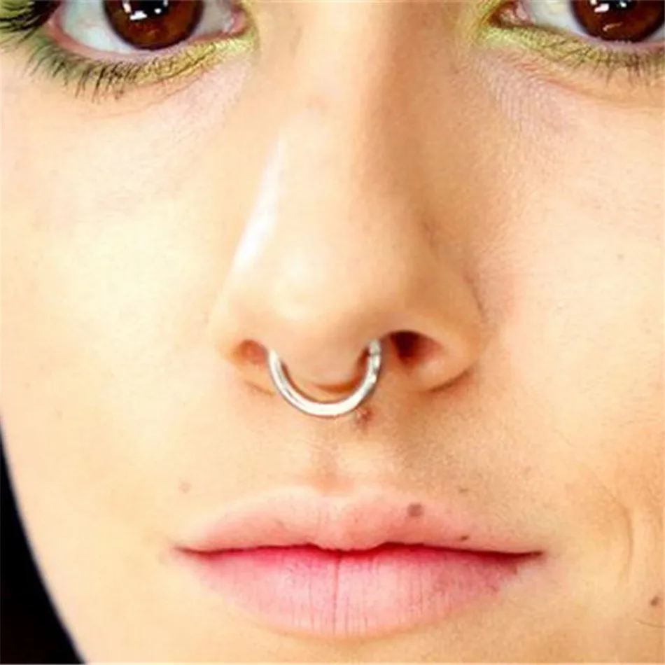 Женские и мужские серьги из титана G23titan розового золотого цвета в форме