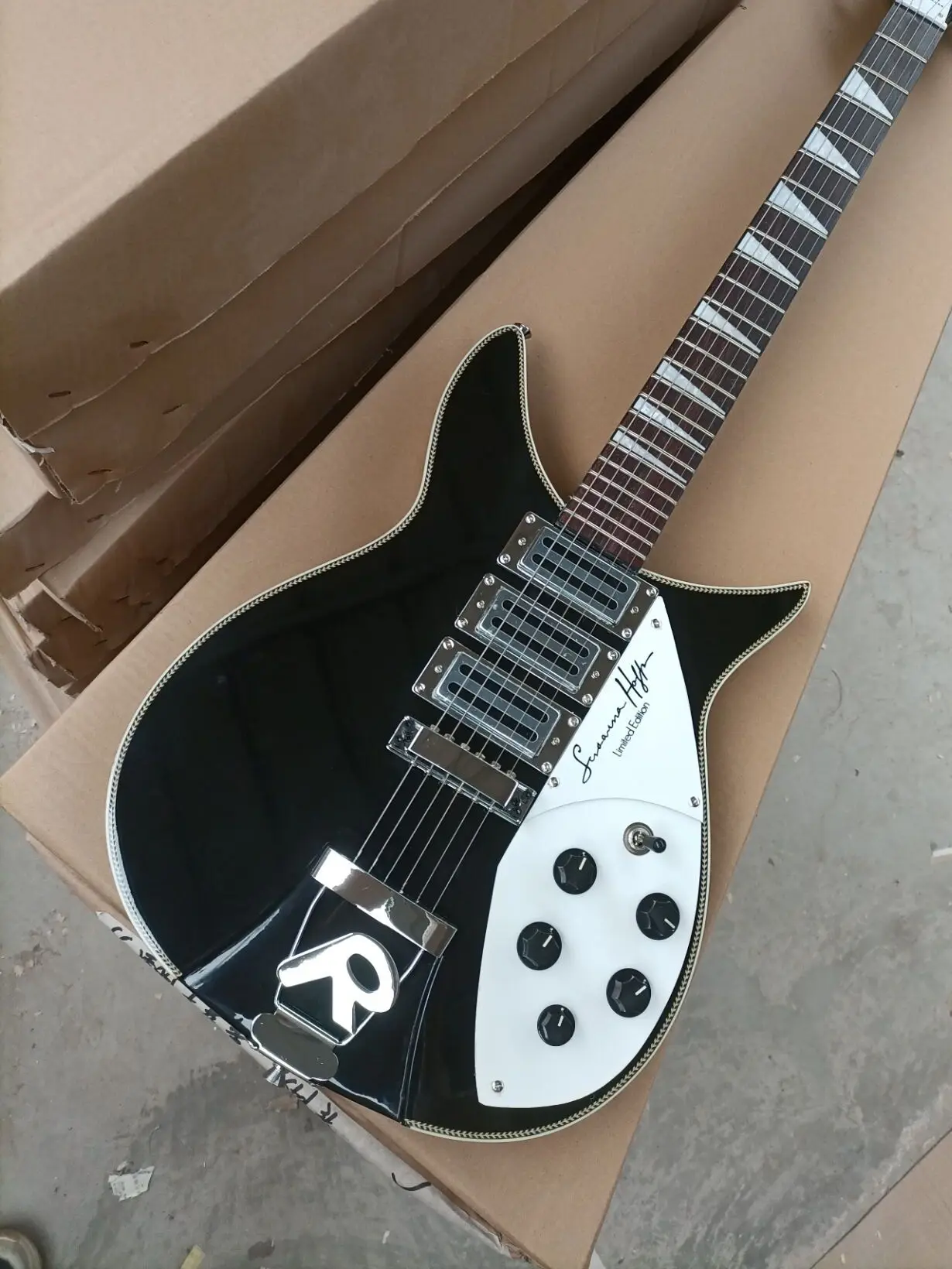 

free shipping New herringbone binding Electric Guitar customize black 6 string signature guitar