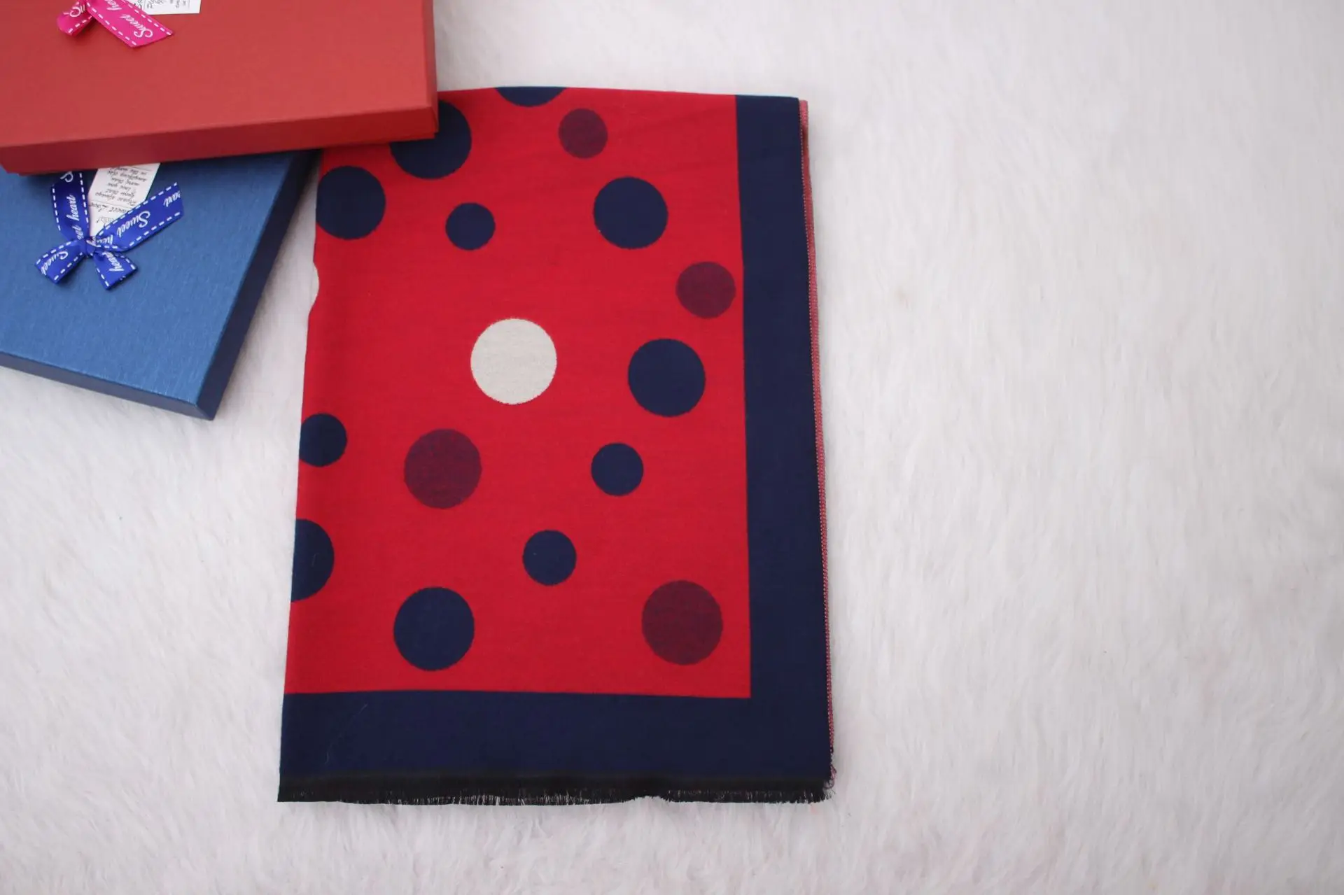 

Autumn and winter 2019 new Korean cashmere like lovely origin tassel scarf female,Fashion warm cashmere like shawl women's scarf