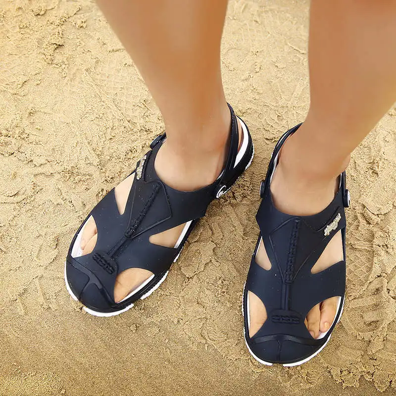 Woman's Slippers Rubber Flip Flops Hotel Slippers Women's Sandal Flats Design Slipper Woman Shoes Walking Street Fashion